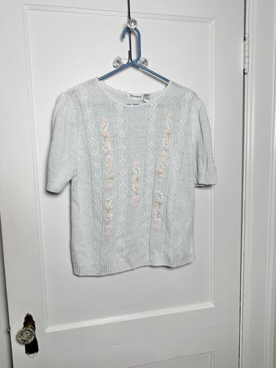 Shenanigans Sweaters - VTG Shenanigans White Short Sleeve Cable Knit Girly Rosette Coquette Sweater L